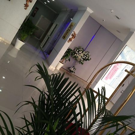 Riviera Apartments Kuwait City Exterior foto